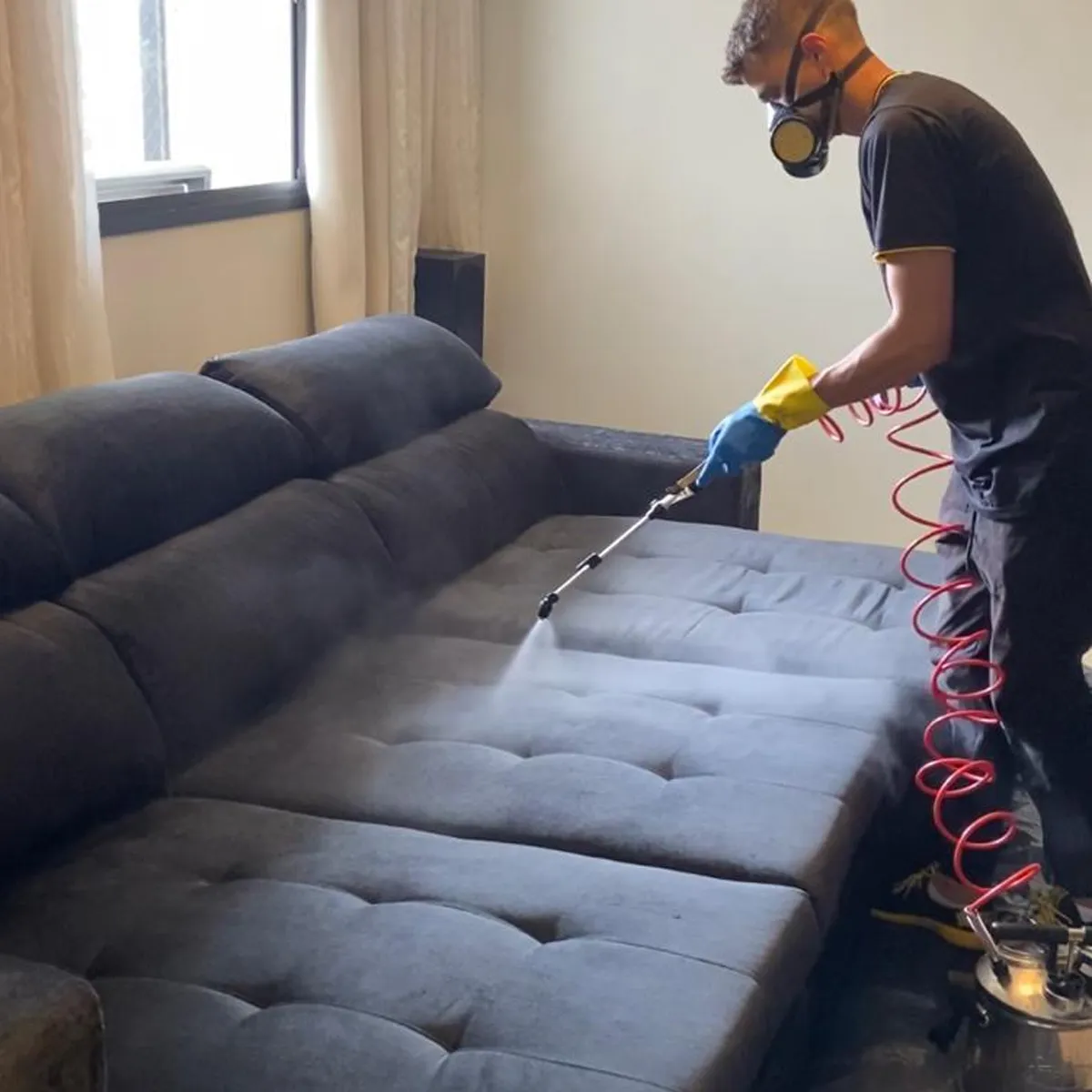 Limpeza de sofá